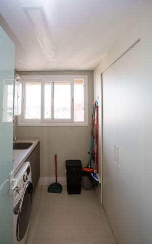 Apartamento à venda com 130m², 2 quartos e 3 vagasÁrea de Serviço