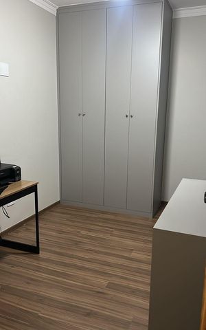 Casa para alugar com 180m², 3 quartos e 2 vagas Casa para alugar com 180m², 3 quartos e 2 vagasQuarto