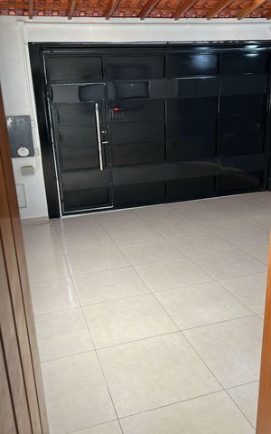 Casa para alugar com 180m², 3 quartos e 2 vagas Casa para alugar com 180m², 3 quartos e 2 vagasGaragem