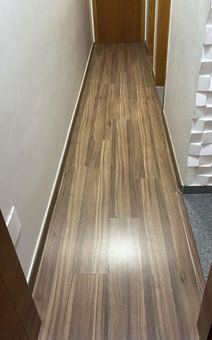 Casa para alugar com 180m², 3 quartos e 2 vagas Casa para alugar com 180m², 3 quartos e 2 vagasCorredor