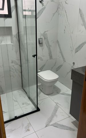 Casa para alugar com 180m², 3 quartos e 2 vagas Casa para alugar com 180m², 3 quartos e 2 vagasBanheiro