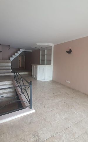 Casa para alugar com 250m², 2 quartos e 3 vagas