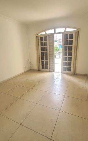 Casa para alugar com 250m², 2 quartos e 3 vagas
