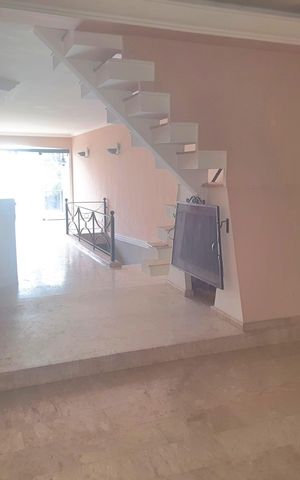 Casa para alugar com 250m², 2 quartos e 3 vagas