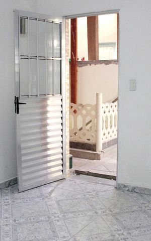 Casa para alugar com 54m², 2 quartos e 1 vagaSala 