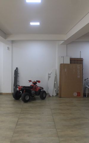 Casa à venda com 389m², 3 quartos e 4 vagasGaragem