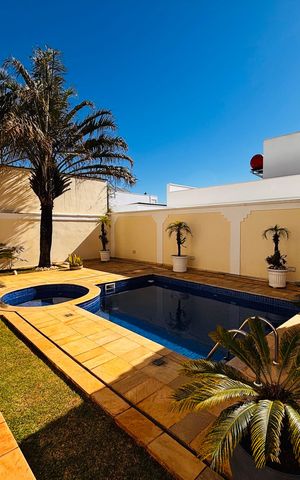 Casa de condomínio para alugar com 430m², 5 quartos e 6 vagas Casa de condomínio para alugar com 430m², 5 quartos e 6 vagasPiscina