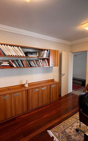 Casa de condomínio para alugar com 430m², 5 quartos e 6 vagas Casa de condomínio para alugar com 430m², 5 quartos e 6 vagasEscritório