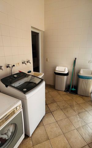 Casa de condomínio para alugar com 430m², 5 quartos e 6 vagas Casa de condomínio para alugar com 430m², 5 quartos e 6 vagasLavanderia