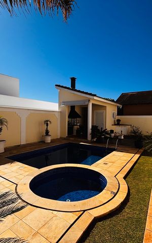 Casa de condomínio para alugar com 430m², 5 quartos e 6 vagas Casa de condomínio para alugar com 430m², 5 quartos e 6 vagasPiscina