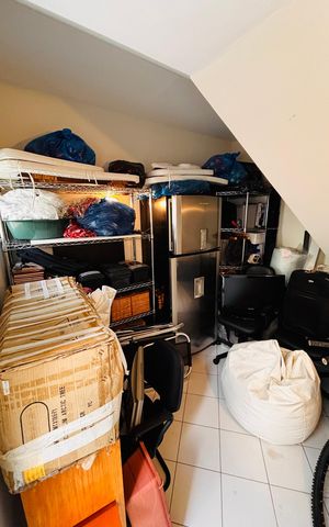 Casa de condomínio para alugar com 430m², 5 quartos e 6 vagas Casa de condomínio para alugar com 430m², 5 quartos e 6 vagasDepósito