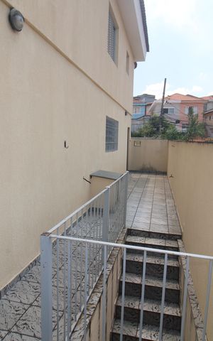 Casa à venda com 326m², 3 quartos e 6 vagasQuintal