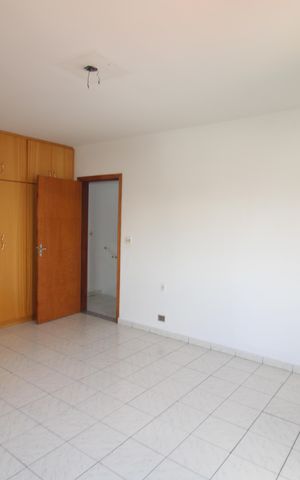 Casa à venda com 326m², 3 quartos e 6 vagasQuarto 1
