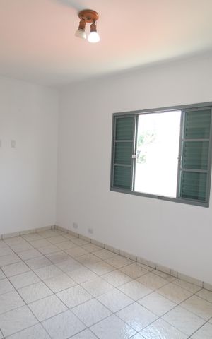 Casa à venda com 326m², 3 quartos e 6 vagasQuarto 2