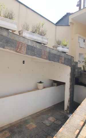 Casa à venda com 326m², 3 quartos e 6 vagasGaragem