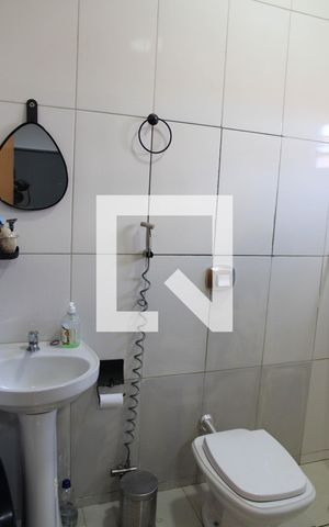 Casa à venda com 120m², 3 quartos e 2 vagasBanheiro da Suíte