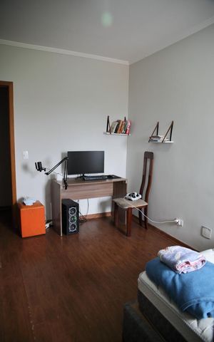 Casa para alugar com 236m², 4 quartos e 4 vagasSuíte 1 