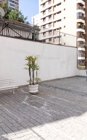Apartamento à venda com 156m², 4 quartos e 2 vagas Apartamento à venda com 156m², 4 quartos e 2 vagasÁrea Comum