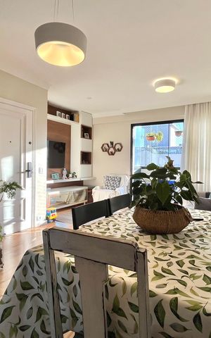 Apartamento à venda com 100m², 3 quartos e 2 vagasSala