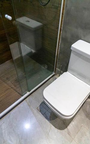 Casa à venda com 138m², 3 quartos e 4 vagas Casa à venda com 138m², 3 quartos e 4 vagasBanheiro social