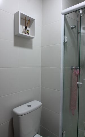 Apartamento à venda com 62m², 2 quartos e 1 vagaBanheiro quarto 2