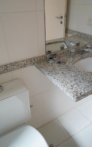 Apartamento à venda com 100m², 2 quartos e 2 vagasBanheiro da Suíte 2