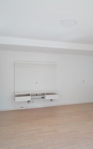 Apartamento à venda com 100m², 2 quartos e 2 vagasSala