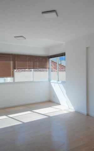 Apartamento à venda com 100m², 2 quartos e 2 vagasSala