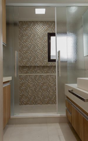 Apartamento à venda com 145m², 3 quartos e 3 vagas Apartamento à venda com 145m², 3 quartos e 3 vagasBanheiro da Suíte 1