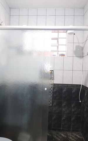 Casa à venda com 111m², 2 quartos e 2 vagasBanheiro