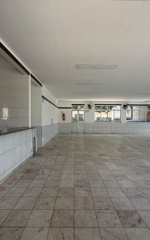 Apartamento para alugar com 55m², 2 quartos e 1 vaga Apartamento para alugar com 55m², 2 quartos e 1 vagaÁrea comum - Salão de festas