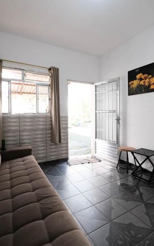 Casa à venda com 300m², 3 quartos e 8 vagasSala