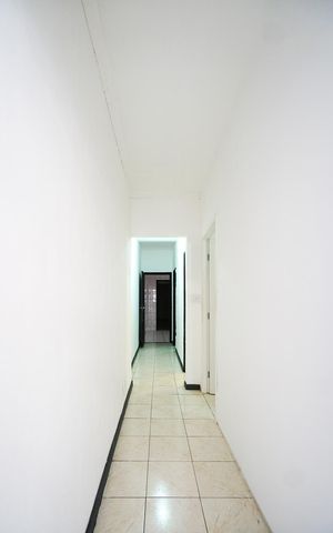Casa à venda com 155m², 4 quartos e 2 vagasCorredor dos quartos