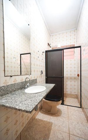 Casa à venda com 155m², 4 quartos e 2 vagasBanheiro social