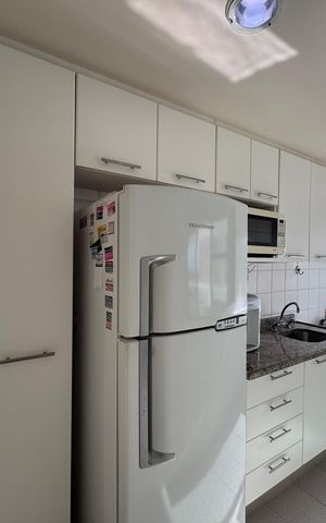 Apartamento para alugar com 75m², 2 quartos e 2 vagas Apartamento para alugar com 75m², 2 quartos e 2 vagasCozinha e Área de Serviço