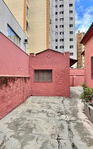 Casa para alugar com 200m², 3 quartos e 4 vagas Casa para alugar com 200m², 3 quartos e 4 vagasQuintal