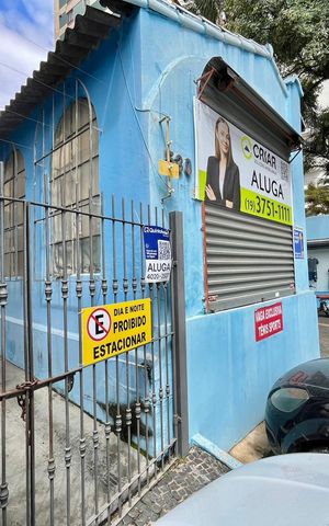 Casa para alugar com 200m², 3 quartos e 4 vagas Casa para alugar com 200m², 3 quartos e 4 vagasGaragem