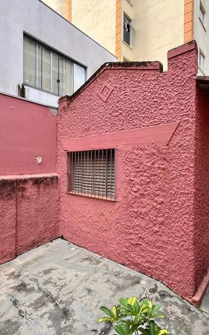 Casa para alugar com 200m², 3 quartos e 4 vagas Casa para alugar com 200m², 3 quartos e 4 vagasQuintal