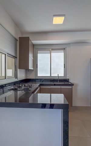 Apartamento à venda com 68m², 2 quartos e 2 vagasCozinha