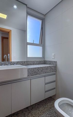 Apartamento à venda com 68m², 2 quartos e 2 vagasBanheiro social