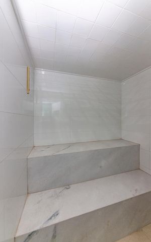 Casa à venda com 500m², 4 quartos e 4 vagas Casa à venda com 500m², 4 quartos e 4 vagasSaúna