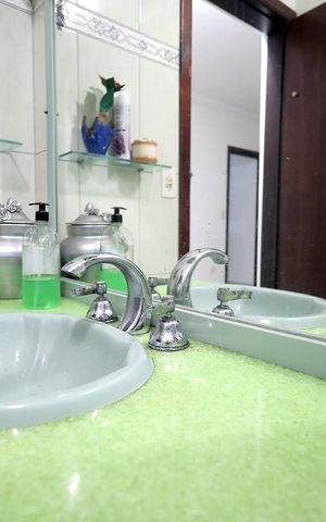 Casa à venda com 239m², 4 quartos e 2 vagasBanheiro Suíte 1
