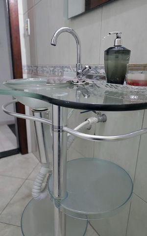 Casa à venda com 239m², 4 quartos e 2 vagasBanheiro Social