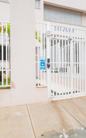 Apartamento à venda com 47m², 2 quartos e 1 vaga Apartamento à venda com 47m², 2 quartos e 1 vagaFachada