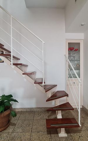 Apartamento à venda com 260m², 4 quartos e 2 vagas Apartamento à venda com 260m², 4 quartos e 2 vagasSala