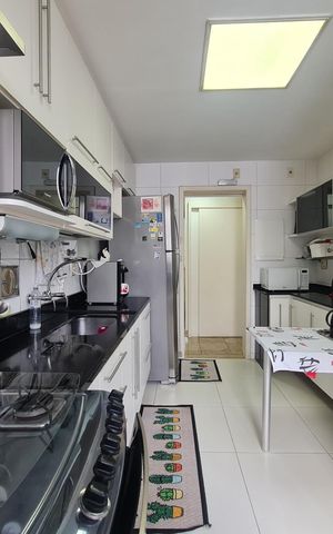 Apartamento à venda com 260m², 4 quartos e 2 vagas Apartamento à venda com 260m², 4 quartos e 2 vagasCozinha