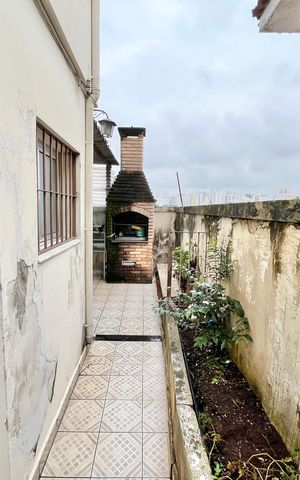 Casa para alugar com 99m², 3 quartos e 2 vagas Casa para alugar com 99m², 3 quartos e 2 vagasCorredor