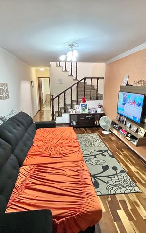 Casa para alugar com 99m², 3 quartos e 2 vagas Casa para alugar com 99m², 3 quartos e 2 vagasSala