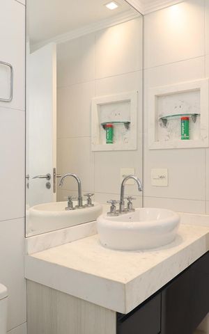 Apartamento à venda com 388m², 4 quartos e 4 vagas Apartamento à venda com 388m², 4 quartos e 4 vagasBanheiro 2