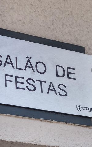 Apartamento à venda com 55m², 2 quartos e sem vagaÁrea comum Salão de festas 